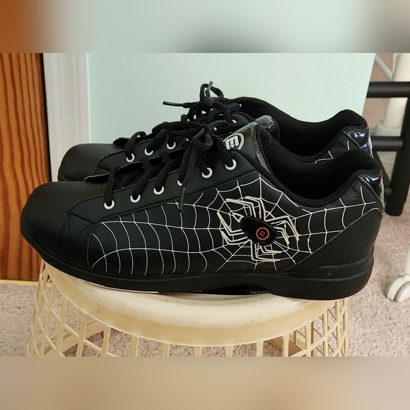 Etonic Black Widow Spider Web Bowling Shoes men's size 9.5 black - Picture 2 of 10